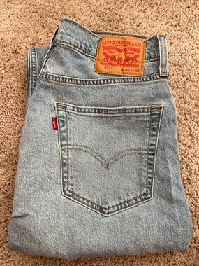 Levi's Light Blue Relaxed Fit Men's Jeans